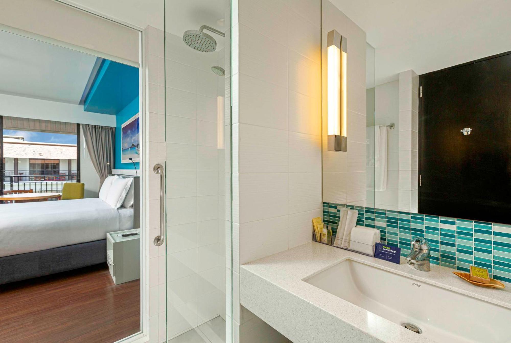 Doubletree By Hilton Phuket Banthai Khu nghỉ mát 4*