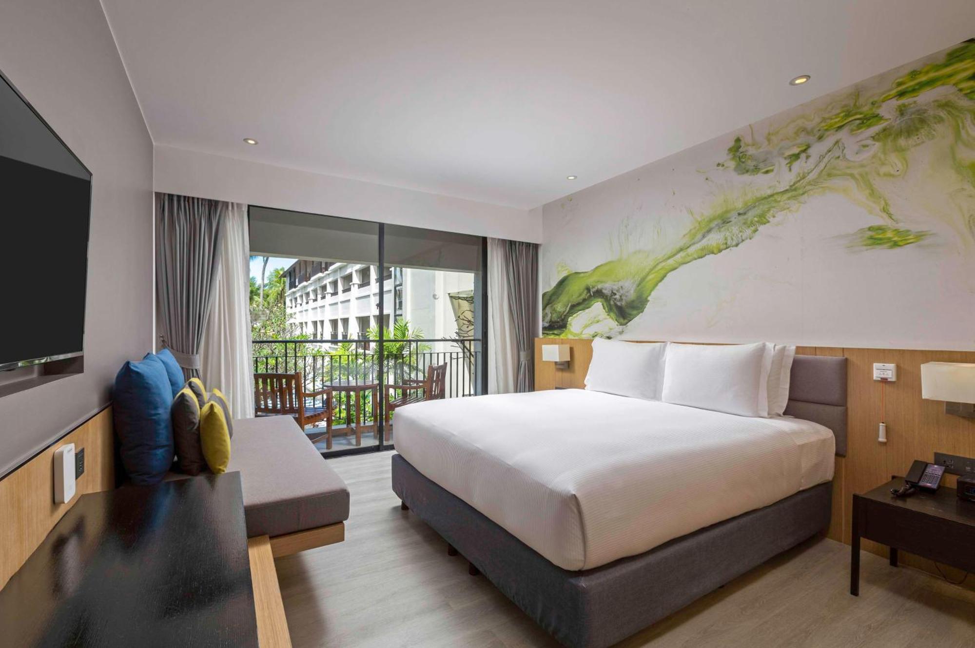 Khu nghỉ mát Doubletree By Hilton Phuket Banthai Patong