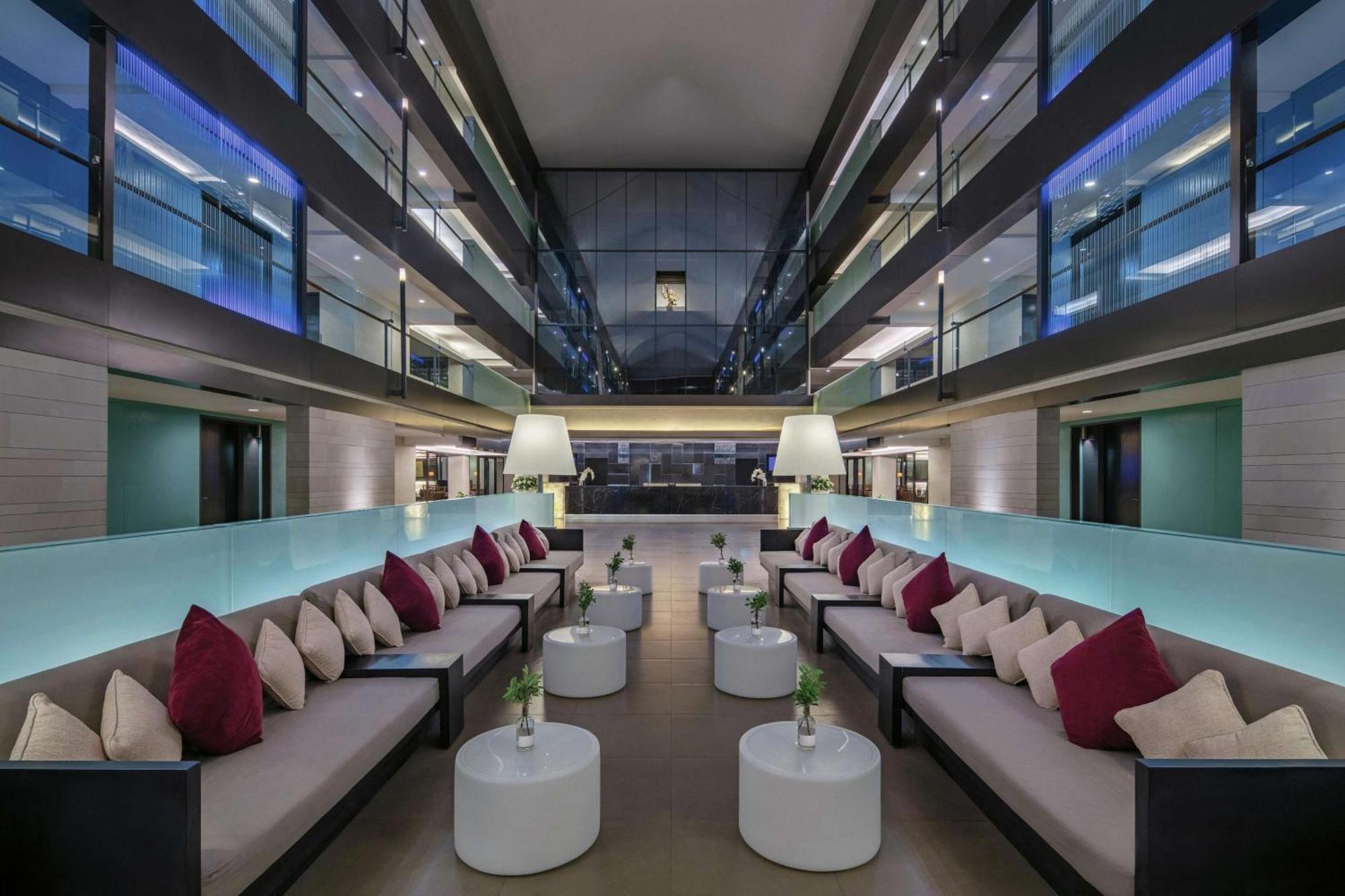 Khu nghỉ mát Doubletree By Hilton Phuket Banthai Patong